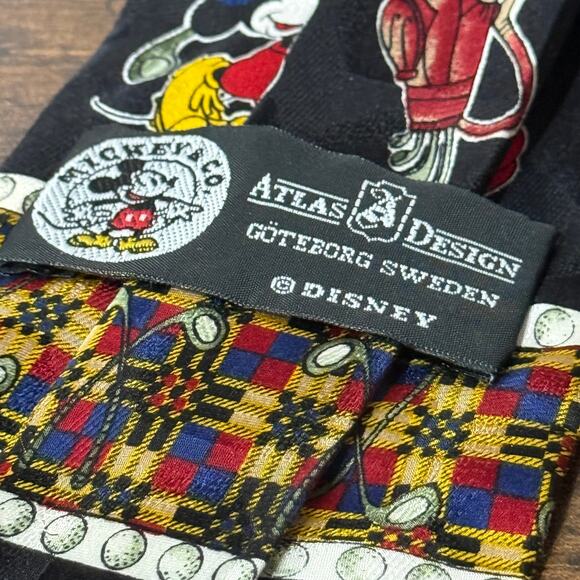 Disney by Atlas Design Tie Necktie Mickey Mouse Golfing 100% Silk Multi Color - Picture 4 of 6